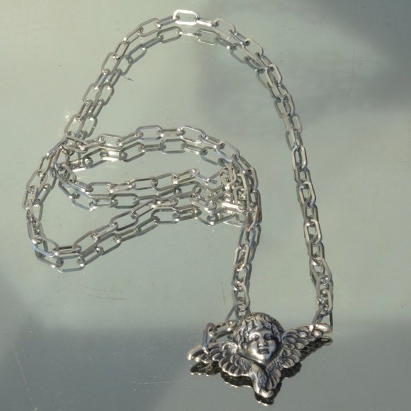 Cherub Angel Wings Victorian Silver Necklace - Picture 2 of 4